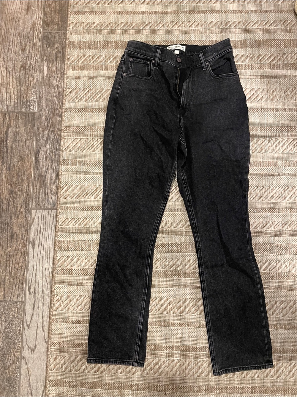 Abercrombie & Fitch Black Straight-Leg Women’s Jeans